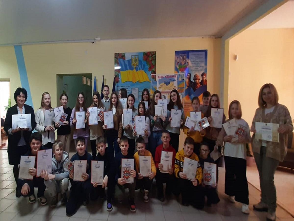 Наші юні мовознавці отримали свої нагороди!🥇🥈🥉🇬🇧