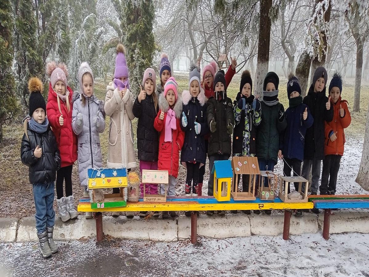 Сучасні їдальні для пернатих