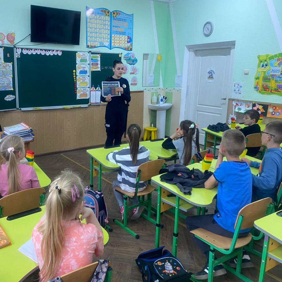 Небезпеку нової гри «Червоні двері, жовті двері»